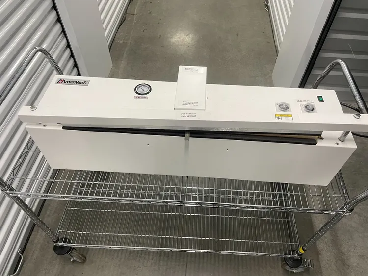 Used AMERIVACS CAVS30 Vacuum Sealers Oregon US | Individual #327287