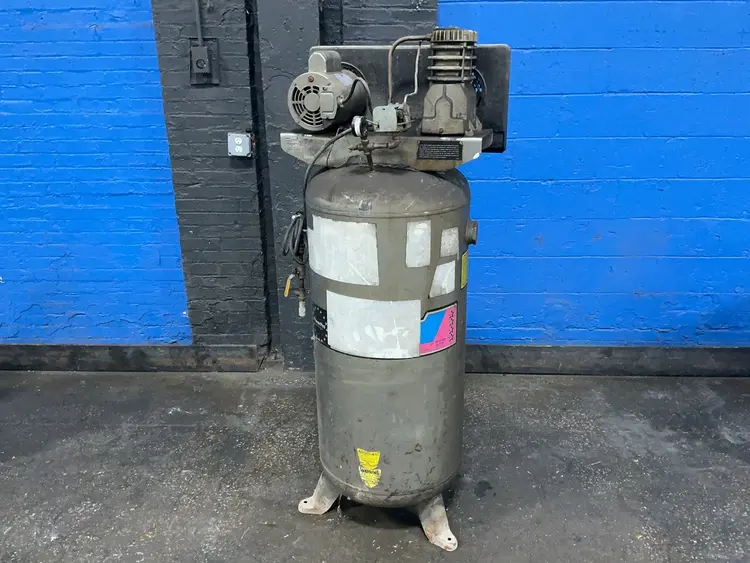 Used CAMPBELL HAUSFELD VT558704 Lubricated Reciprocating Air Compressors Ohio US | HGR 24 #1556816