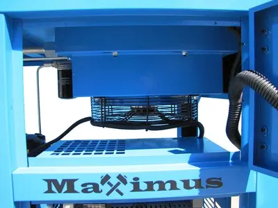 USED MAXIMUS NA