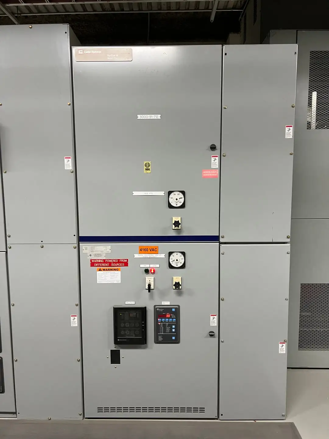 VacClad-W Metal-Clad Switchgear, 4160V, 1200A