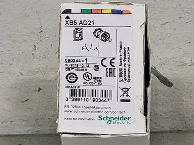 NEW SCHNEIDER ELECTRIC XB5 AD21