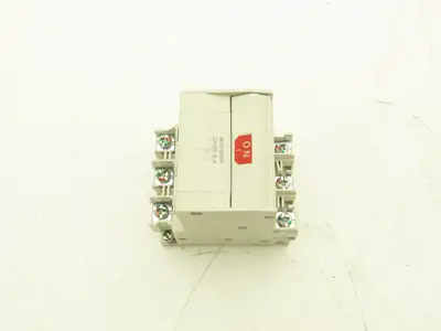 Mitsubishi Electric CP30-B A Circuit Breaker 20A 3-Pole 60Hz 250vAC Lot of 5