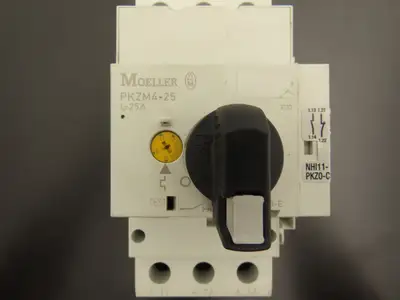Moeller PKZM4-25 Manual Motor Starter 16-25A 20Hp 600vAC 3Ph