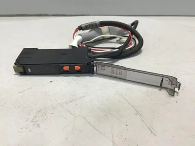 USED OMRON E3X-DA11