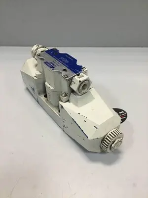 USED VICKERS DG4V-5-2C-M-P7L-H-6-30