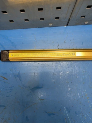 USED Omron F3SJ-A0635P20-D