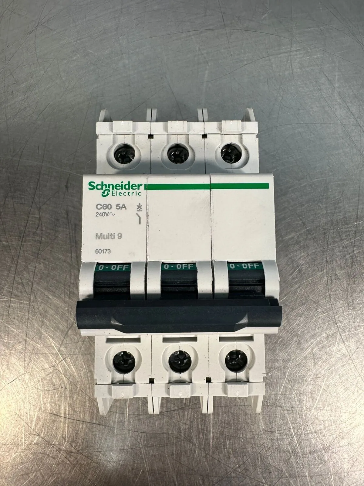 USED Schneider Electric C60
