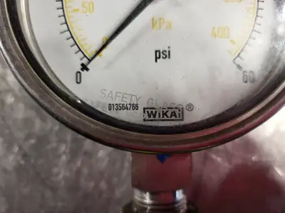 Pressure Gauge w/ Valve