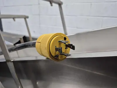 Incline Conveyor with 30 Gallon Tank