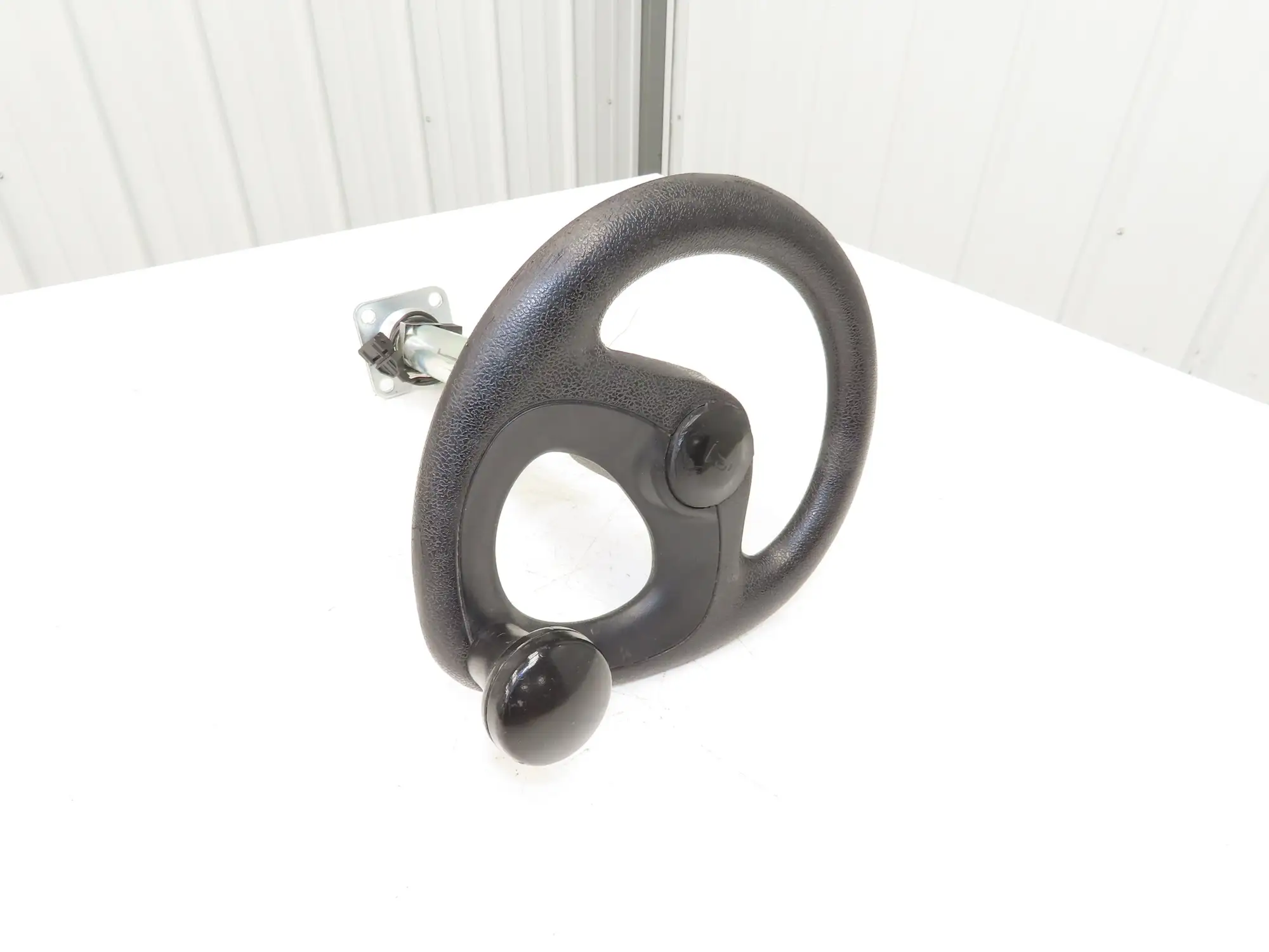 Linde Forklift  Steering Wheel & Column W/Horn Removed From E20C