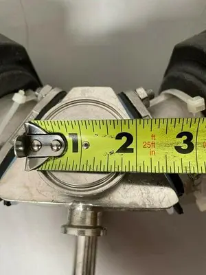 USED 2 ITT PURE-FLO A209 3-WAY STAINLESS STEEL VALVES W/ MONITOR 1" & 3/4" SANITARY