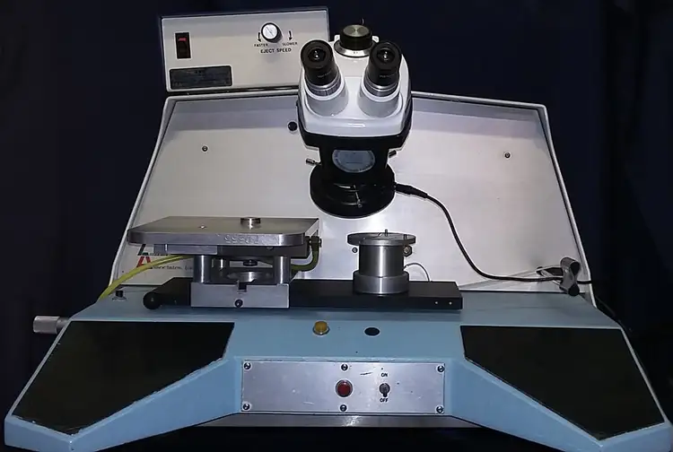 Used LAURIER _UNKNOWN_ Pick & Place Machines Massachusetts US | J.M. Industries #1044951