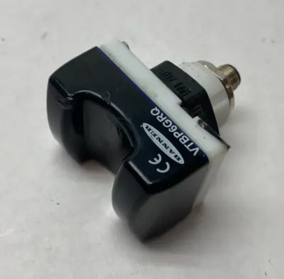 USED BANNER ENGINEERING VERIFICATION TOUCH BUTTON 2-COLOR 75937