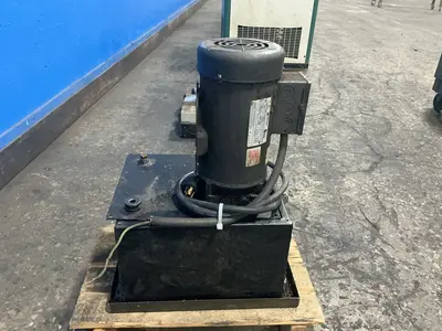 Used CHIEF _UNKNOWN_ Pumps Ohio US | HGR 24 #1506874
