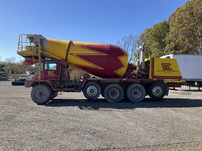Used 2001 ADVANCE 5 AXLE Concrete Mixer Trucks Michigan US | Miedema Asset Management Group #1579194
