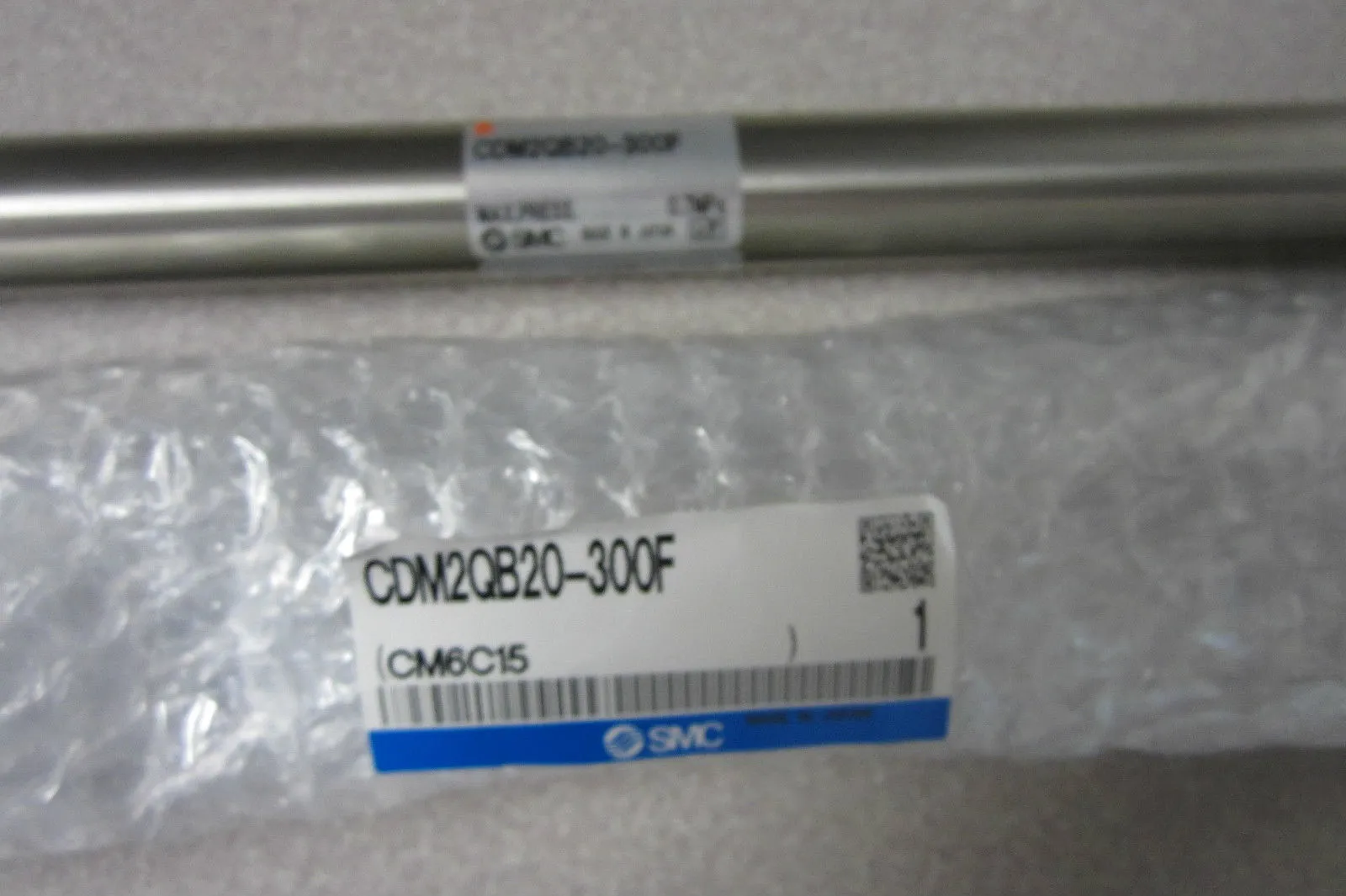 NEW SMC CDM2QB20-300F CYLINDER CDM2QB20300F