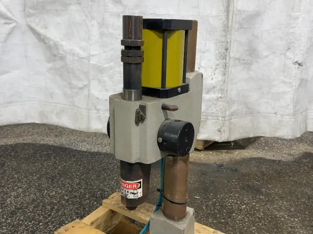 USED COUTH MC21