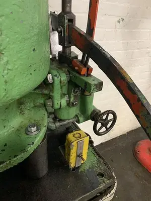 5960-220 Chase Burroughs Co Hydraulic Up-Acting Press, Enerpac Hush Pup Hydraulic Tank/Pump