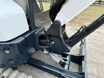 Used 2020 BOBCAT E35I Excavators California US | Elbow Road Farm #1518169