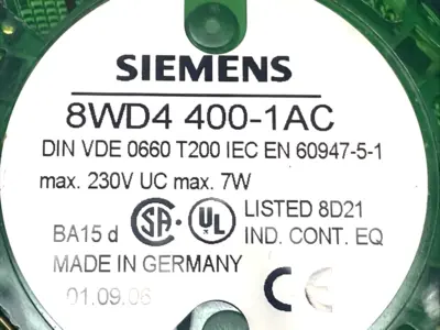 Used Siemens Green Signal Stack Light 230V 7W LOT OF 2 Light Source Equipment Michigan US | Maverick Industrial Sales #1396080