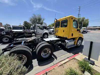 Used 2019 FRHT X11364ST Conventional trucks California US | Commerce Truck Equipment Sales #1548749
