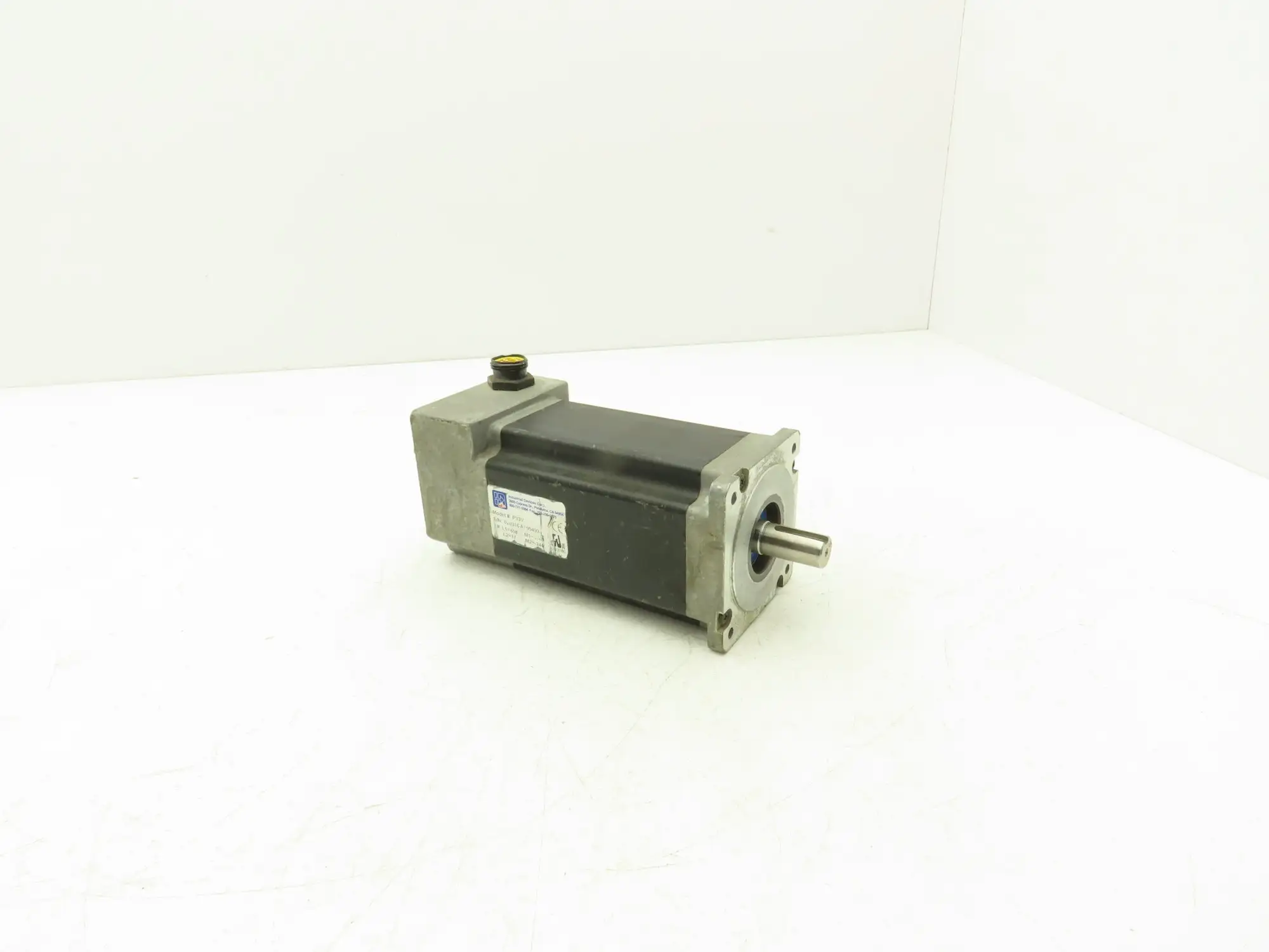 Industrial Devices Corp P33V Stepper Motor 5 Pin 16mm Shaft