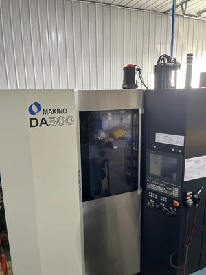 2021 MAKINO DA300 Vertical Machining Centers (5-Axis or More) | Rock Solid Tools (2)