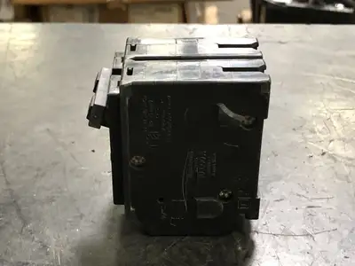USED SQUARE D HOM235