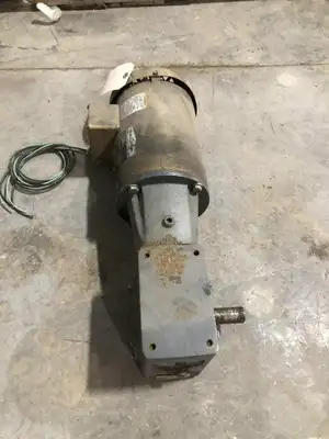 Baldor LE-9 15-B5-G Right Angle Speed Reducer w/ 3/4HP Motor 1740RPM 45:1 3PH
