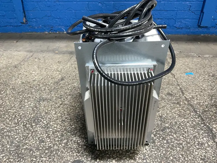 Used WELDING TECHNOLOGY CORP. 9021102VR Power Inverters Ohio US | HGR 24 #1266766