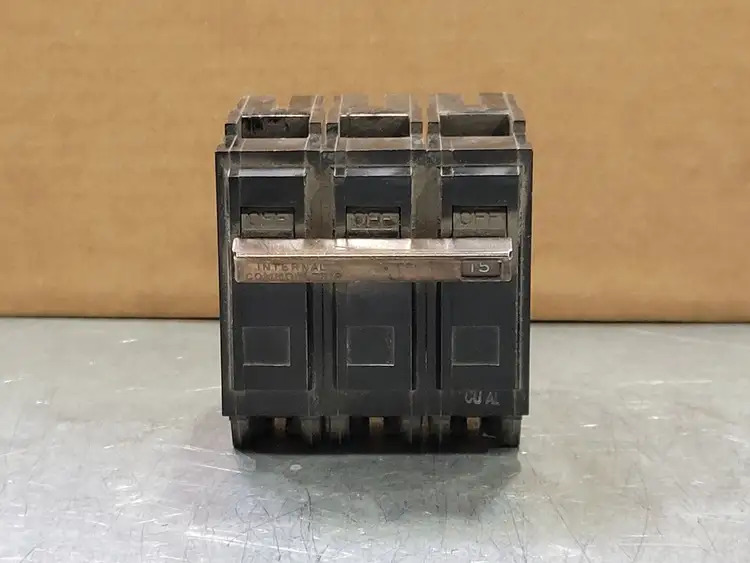 Used GENERAL ELECTRIC THQL315 Switchgears British Columbia CA | Lenmark #243336