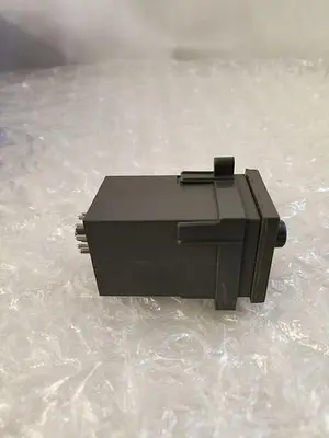 TEMPATRON TEMP CONTROLLER TC 4810-04