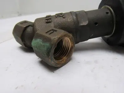 Asco 8290A384 Normally Closed Entry Under the Disc Angle Body Piston Valve 1/2"