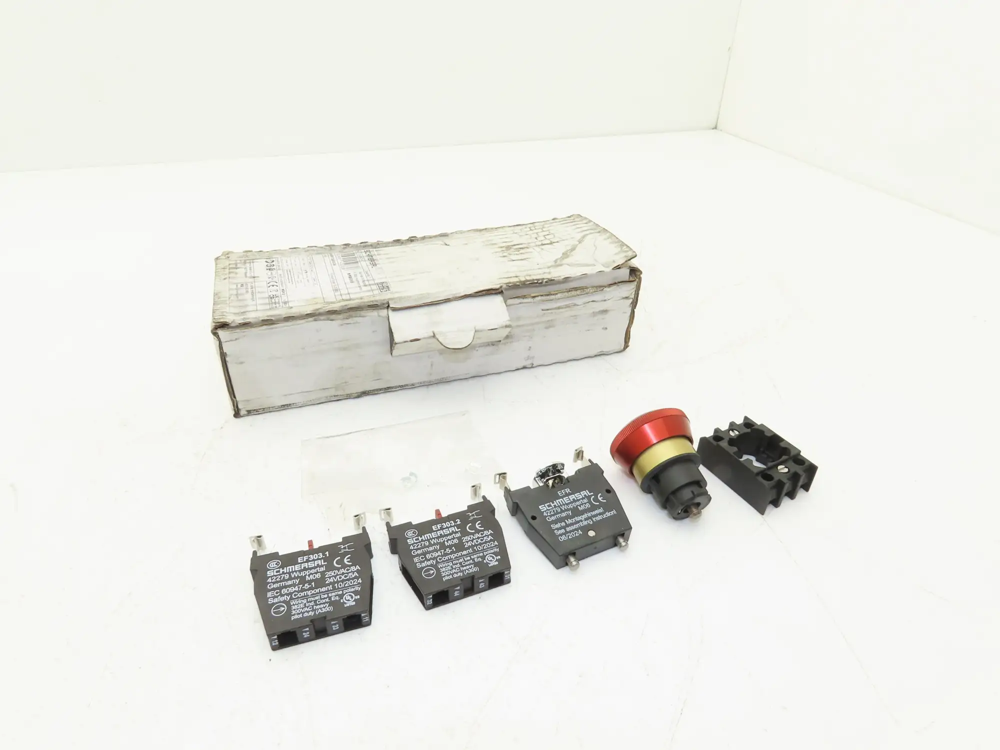 Schmersal EDRR40RT/2X303/GB E-Stop Pushbutton Kit Mushroomhead 38.5mm 103008214