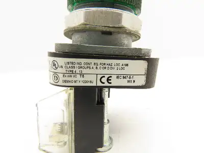 Allen Bradley 800T-QH24G Green Pilot Light 30mm Lot of 2