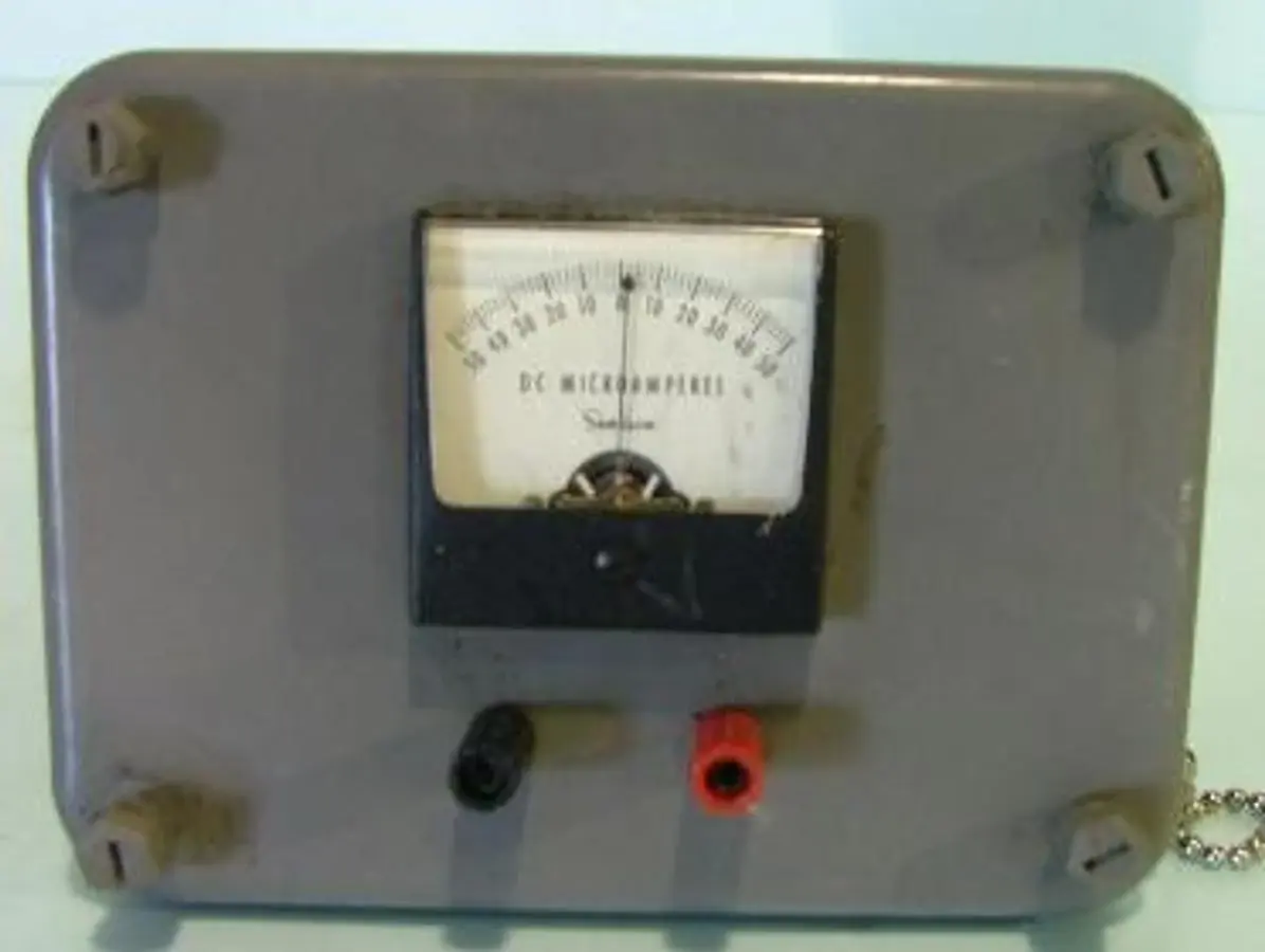 QTY. 1. SIMPSON DC MICRO AMPERES METER-50-+50 ENCL...