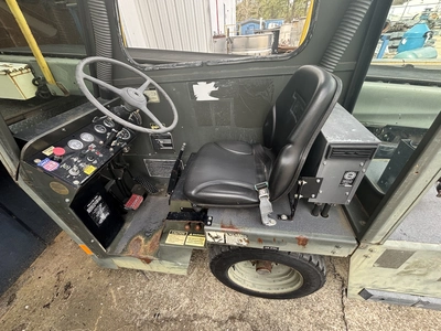 TUG 660-23-4 Baggage Loader