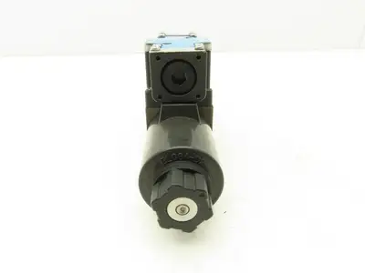 Nachi SL-G01-C6-R-D2-31 Hydraulic Directional Control Solenoid Valve 24VDC