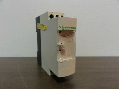 SCHNEIDER ELECTRIC RE8PE11BU TIMING RELAY .1S - 10S 110~240V 50/60Hz