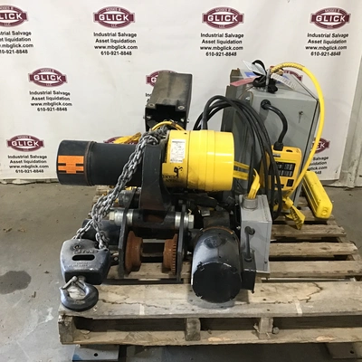 BUDGIT BEHCO310 Chain Hoist 3 Ton Capacity 2.5HP 50/60Hz 3PH 10fpm Speed w/Motor