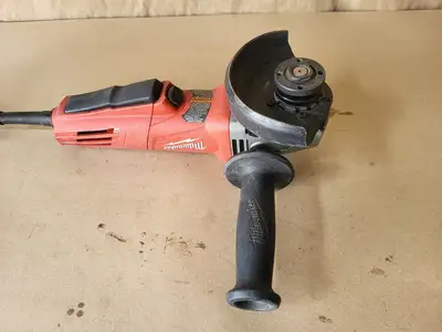 USED MILWAUKEE 6146-31