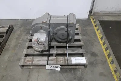 LOT OF 2 ASSORTED GEAR REDUCERS