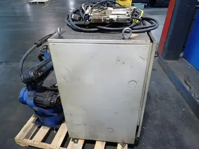 USED 2010 YASKAWA MOTOMAN MH6