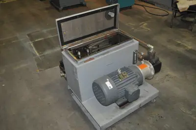 USED 2013 NOVA SHEAR
