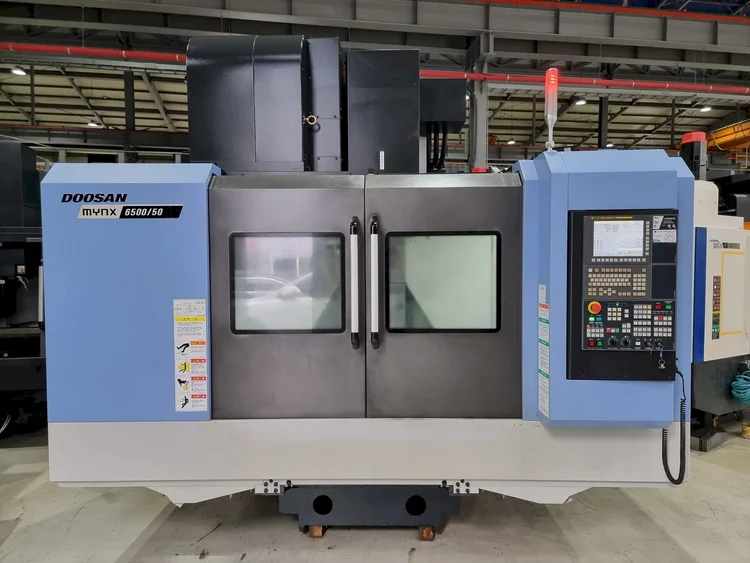 Used 2005 DOOSAN MYNX 6500 Vertical Machining Centers US | Equipped 6 #158354