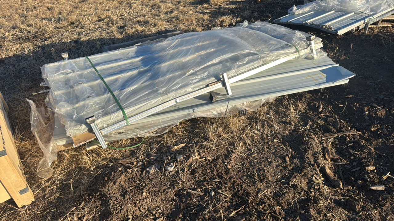 GALVANIZED CORRUGATED STEEL SHEET Few Damaged