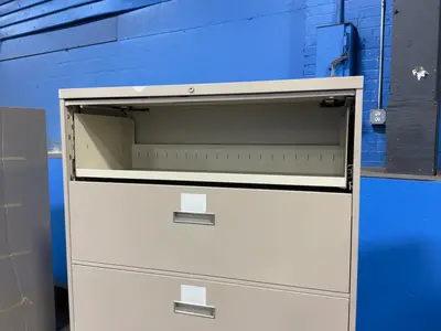 Steelcase 5 Drawers  Cabinet