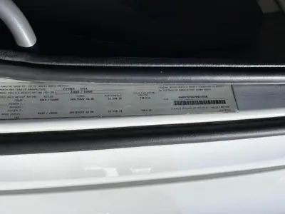USED 2015 VOLVO VNM64T200
