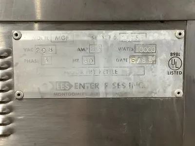 152-0648 Giles MGF Auto Lift Fryer with Filtration System