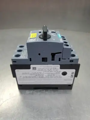 USED Siemens 3RV2011-0EA10 Circuit Breaker w/3RV2921-1M Module
